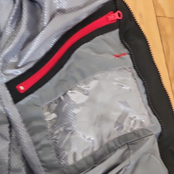 686 jacket - Picture 8 of 13